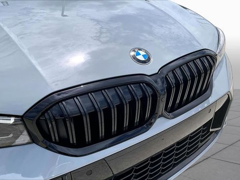 Used 2026 BMW 330i Sedan w/ M Sport Package RWD image 29