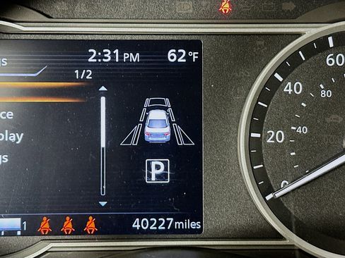 Used 2025 Nissan Versa SV image 17