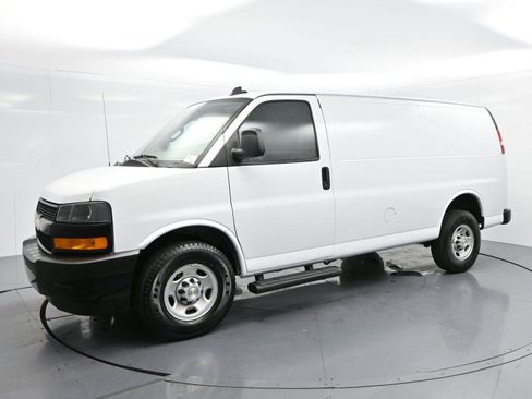 Used 2023 Chevrolet Express 2500 w/ Driver Convenience Package RWD image 4