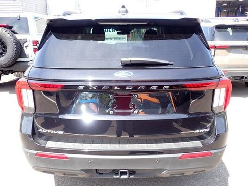 New 2026 Ford Explorer Active AWD/4WD image 5