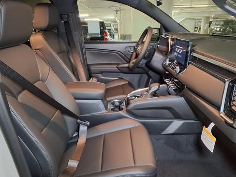 New 2026 GMC Canyon Elevation w/ Convenience Package RWD image 6