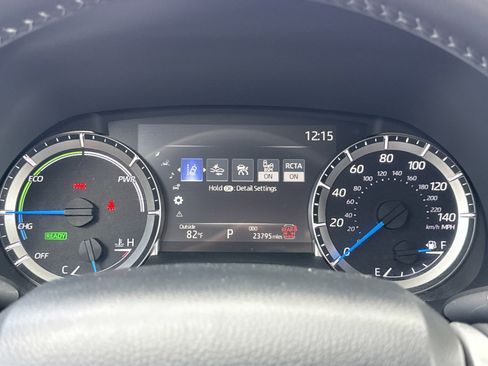 Used 2025 Toyota Highlander XLE image 23