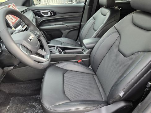 New 2026 Jeep Compass Latitude w/ Sun and Sound Group image 24