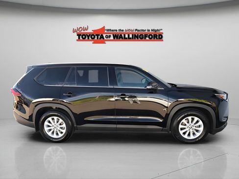 Certified 2024 Toyota Grand Highlander FWD image 13
