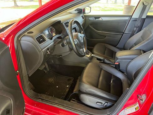 Used 2014 Volkswagen Jetta TDI FWD image 9