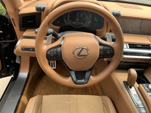 Used 2021 Lexus LC 500 Coupe w/ Performance Package RWD image 18
