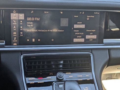 Used 2017 Porsche Panamera 4 w/ Premium Package image 16