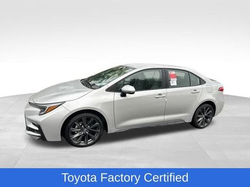 Used 2026 Toyota Corolla SE FWD image 1