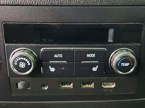 Used 2018 Chevrolet Tahoe Premier AWD/4WD image 31