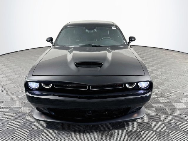 Used 2016 Dodge Challenger R/T Scat Pack w/ Leather Interior Group RWD image 2
