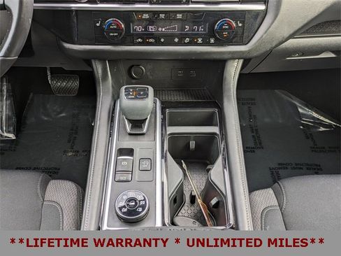 Used 2022 Nissan Pathfinder SV image 20