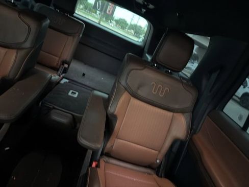 Used 2025 Ford Expedition Max King Ranch image 11