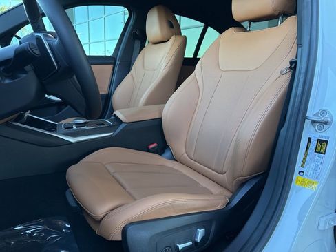 Used 2024 BMW 330i Sedan w/ Convenience Package RWD image 9