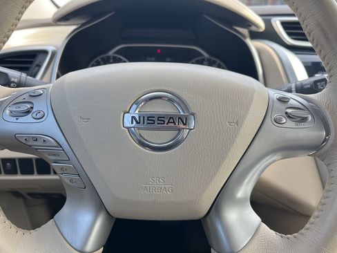 Used 2017 Nissan Murano SV image 61