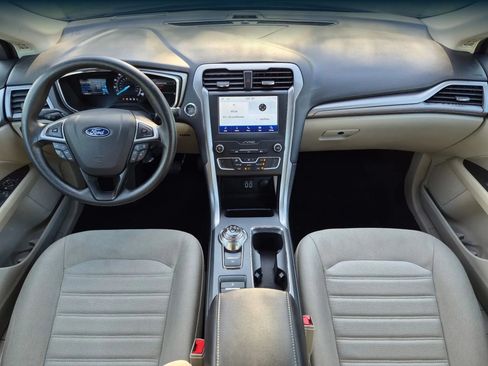 Used 2020 Ford Fusion SE w/ Fleet SE Value Package FWD image 16