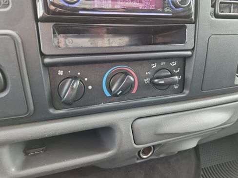 Used 2004 Ford F250 XL AWD/4WD image 15