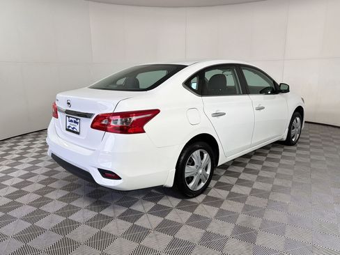 Used 2017 Nissan Sentra S FWD image 9