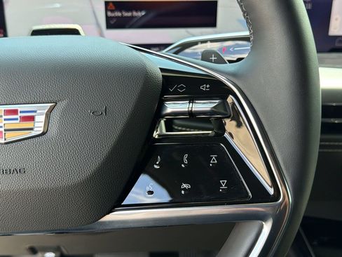 Certified 2026 Cadillac Escalade Sport w/ Touring Package AWD/4WD image 18