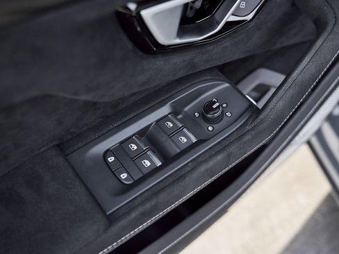 Used 2024 Lamborghini Urus Performante image 37