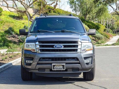 Used 2016 Ford Expedition XLT w/ Equipment Group 202A image 2
