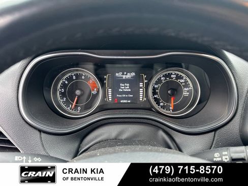 Used 2021 Jeep Cherokee Latitude Lux FWD image 20