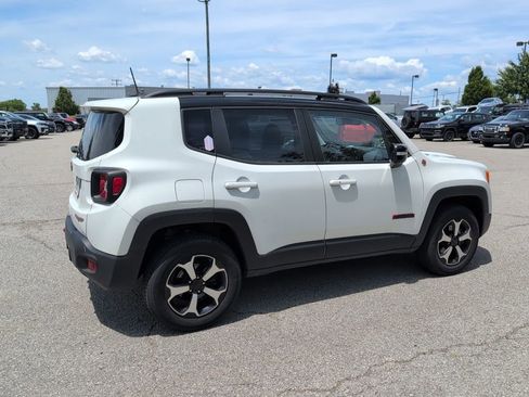 Used 2022 Jeep Renegade Trailhawk w/ Sun/Sound Group AWD/4WD image 5