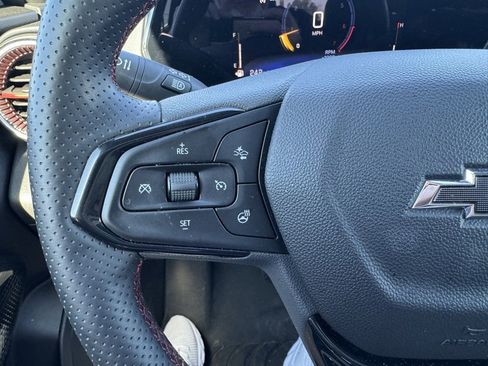 Used 2025 Chevrolet Trax RS w/ Driver Confidence Package image 17