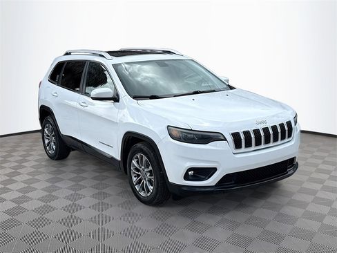Used 2019 Jeep Cherokee Latitude Plus image 4