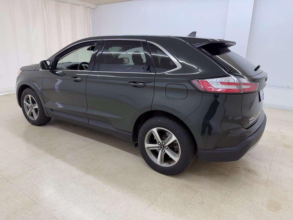 Used 2024 Ford Edge SEL w/ Convenience Package AWD/4WD image 3