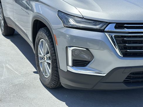 Used 2023 Chevrolet Traverse LT FWD image 14