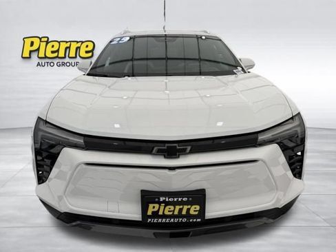 Used 2025 Chevrolet Blazer EV LT AWD/4WD image 8