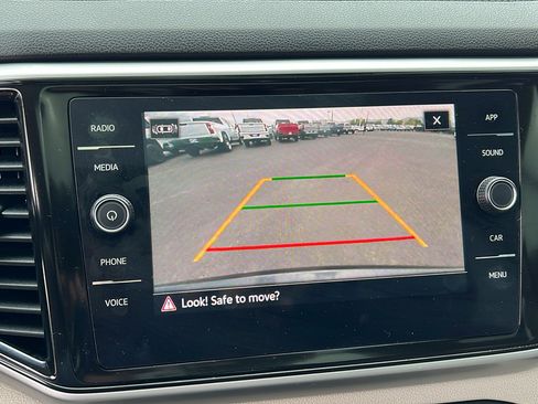 Used 2022 Volkswagen Atlas SE image 25