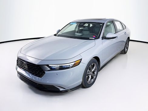 Certified 2024 Honda Accord EX-L image 4