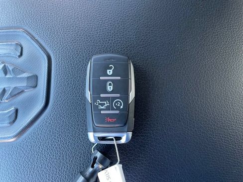 Used 2022 RAM 1500 Laramie AWD/4WD image 37
