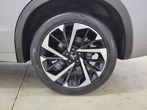 Used 2023 Mitsubishi Outlander SEL image 13