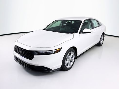 New 2025 Honda Accord LX image 4