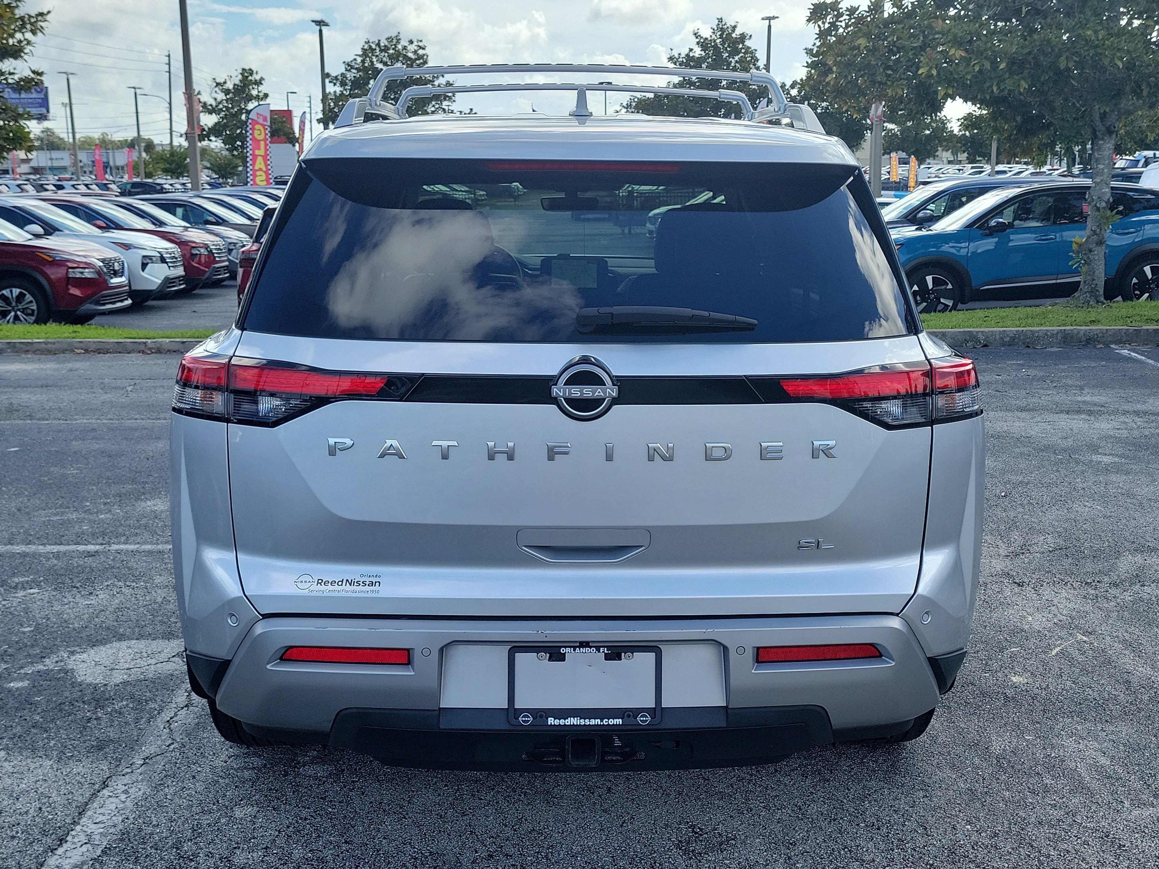 Certified 2024 Nissan Pathfinder SL w/ SL Premium Package FWD image 5