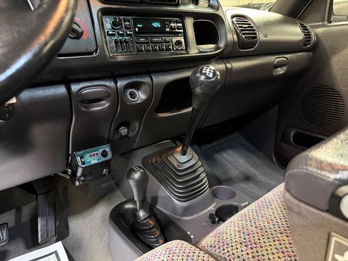 Used 2001 Dodge Ram 2500 Truck 4x4 Quad Cab image 29