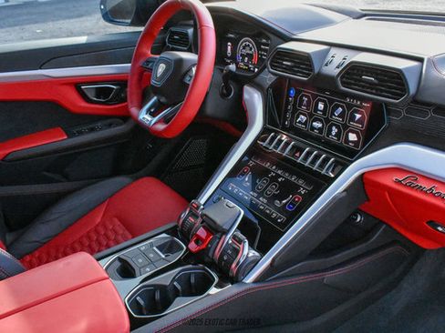 Used 2020 Lamborghini Urus image 37