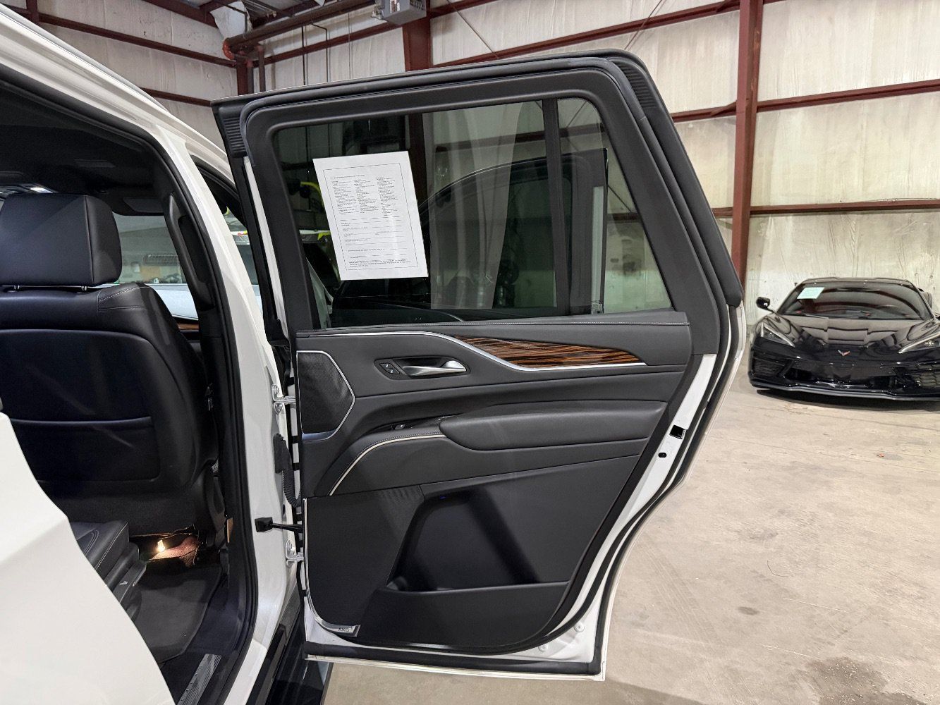Used 2022 Cadillac Escalade Luxury AWD/4WD image 20