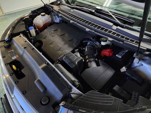 Used 2017 Ford Edge Titanium w/ Equipment Group 302A image 43