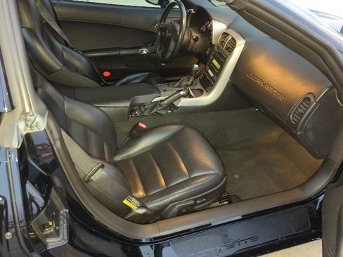 Used 2005 Chevrolet Corvette Coupe w/ Preferred Equipment Group image 10