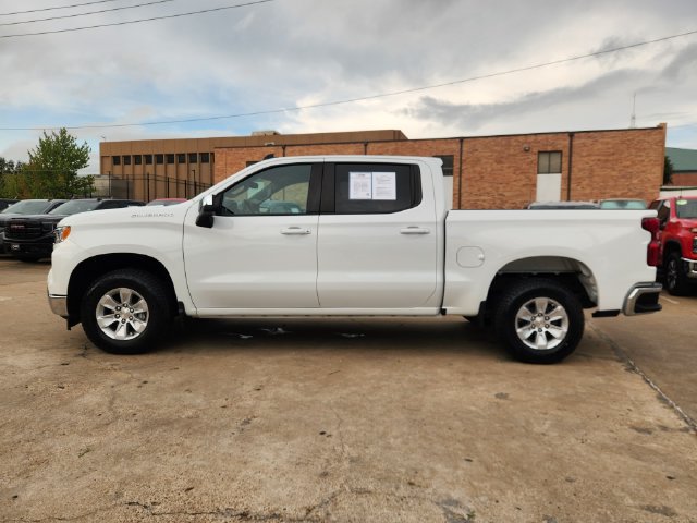 Used 2024 Chevrolet Silverado 1500 LT w/ Convenience Package II RWD image 4