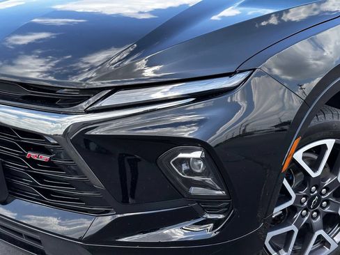 Certified 2025 Chevrolet Blazer RS w/ Enhanced Convenience Package FWD image 4
