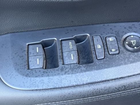 Certified 2026 Honda HR-V LX image 13