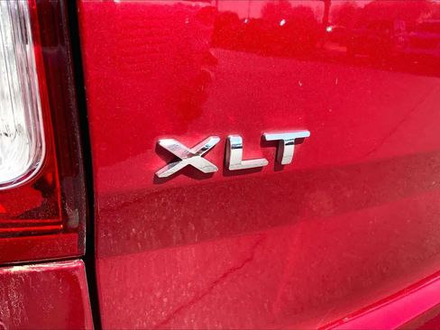 Used 2015 Ford Explorer XLT w/ Equipment Group 202B image 31