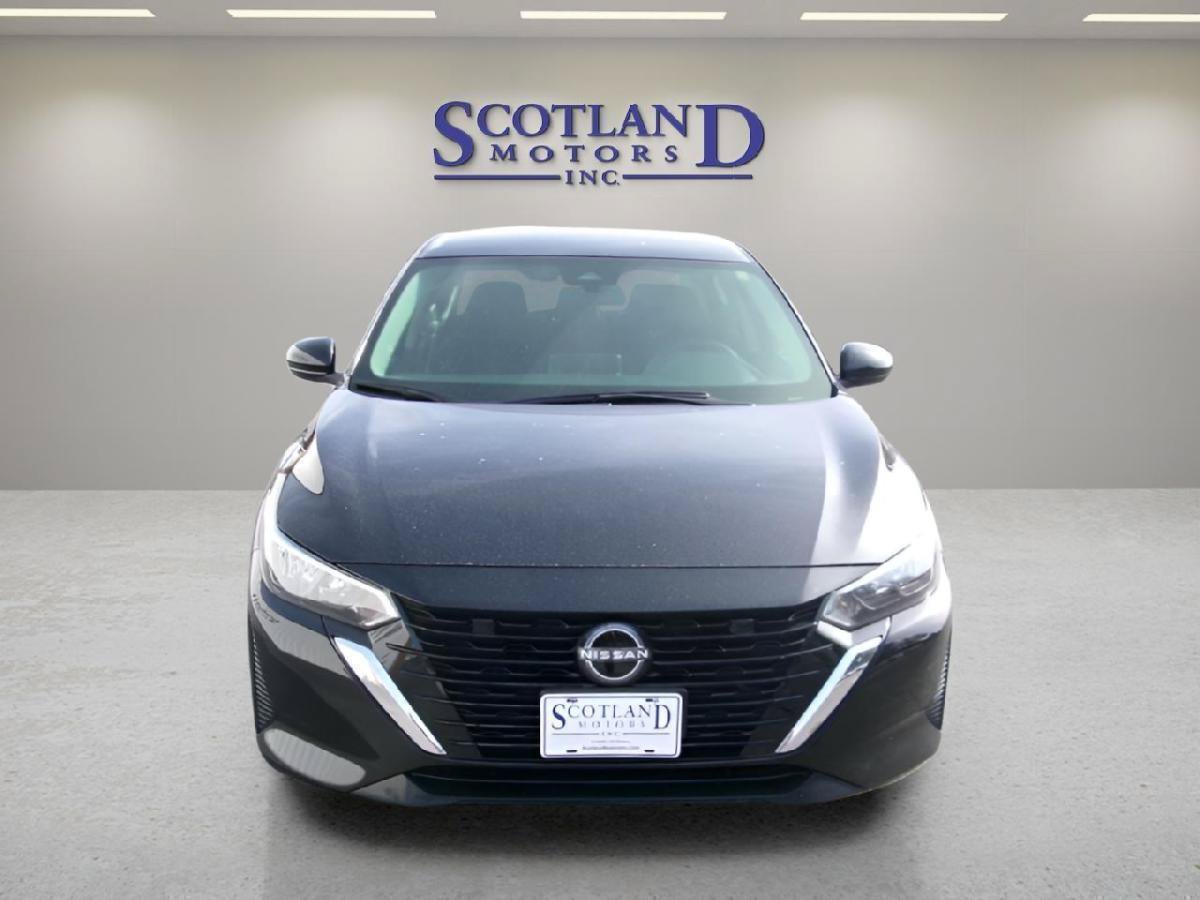 Used 2024 Nissan Sentra SV FWD image 3