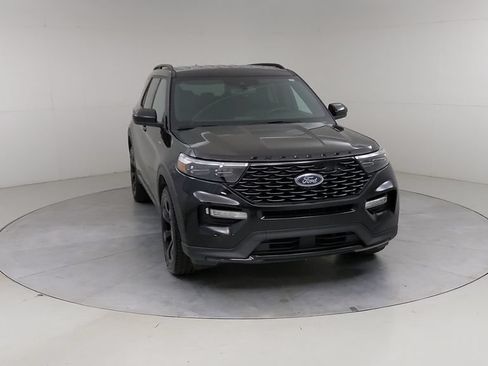 Certified 2023 Ford Explorer ST-Line AWD/4WD image 10