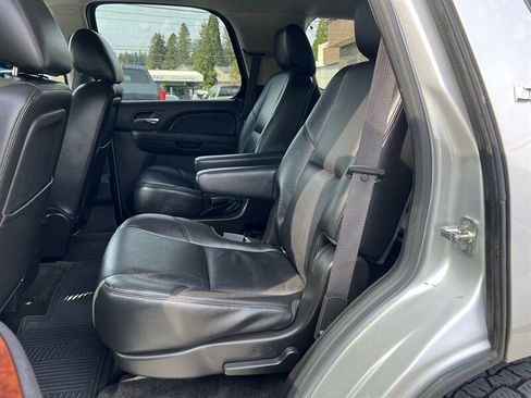 Used 2012 Chevrolet Tahoe LTZ AWD/4WD image 10