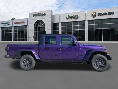 New 2026 Jeep Gladiator Sport